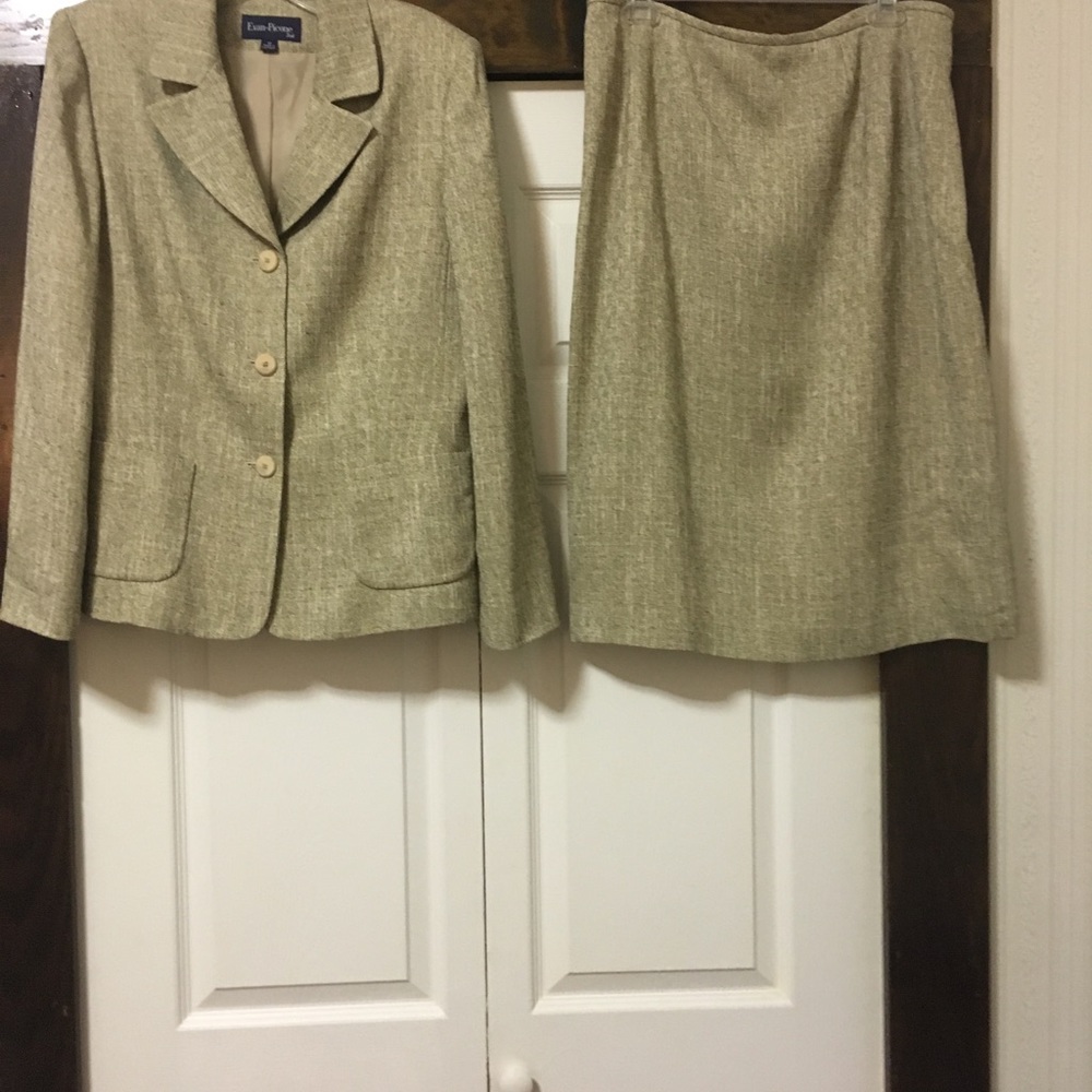Evan-Picone 2-piece Skirt Suit, Size 12, beige